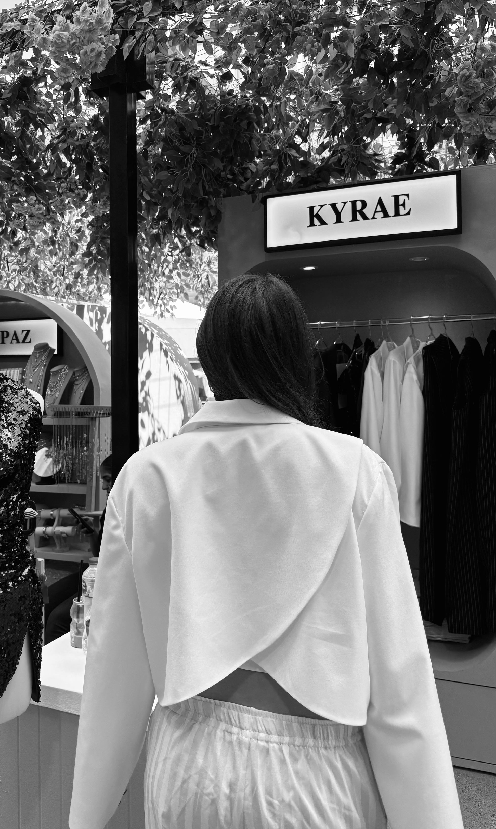 Cross-Back Cropped Blazer